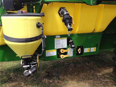 2010 TOP AIR TA1600 Pull-Type Sprayer